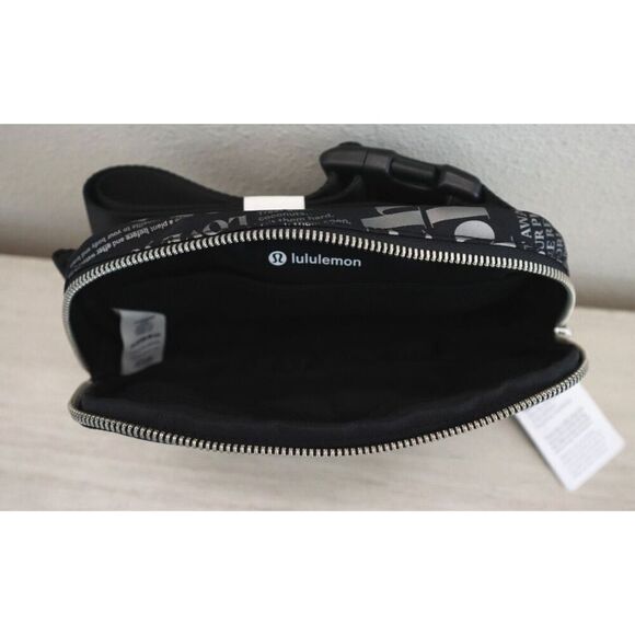 Lululemon LU9BGXS Women's O/S Black/Silver Manifesto Print Everywhere Belt Bag - Picture 4 of 8